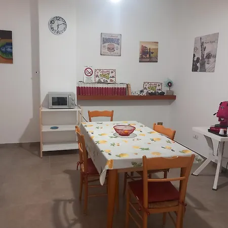 Silvia's House